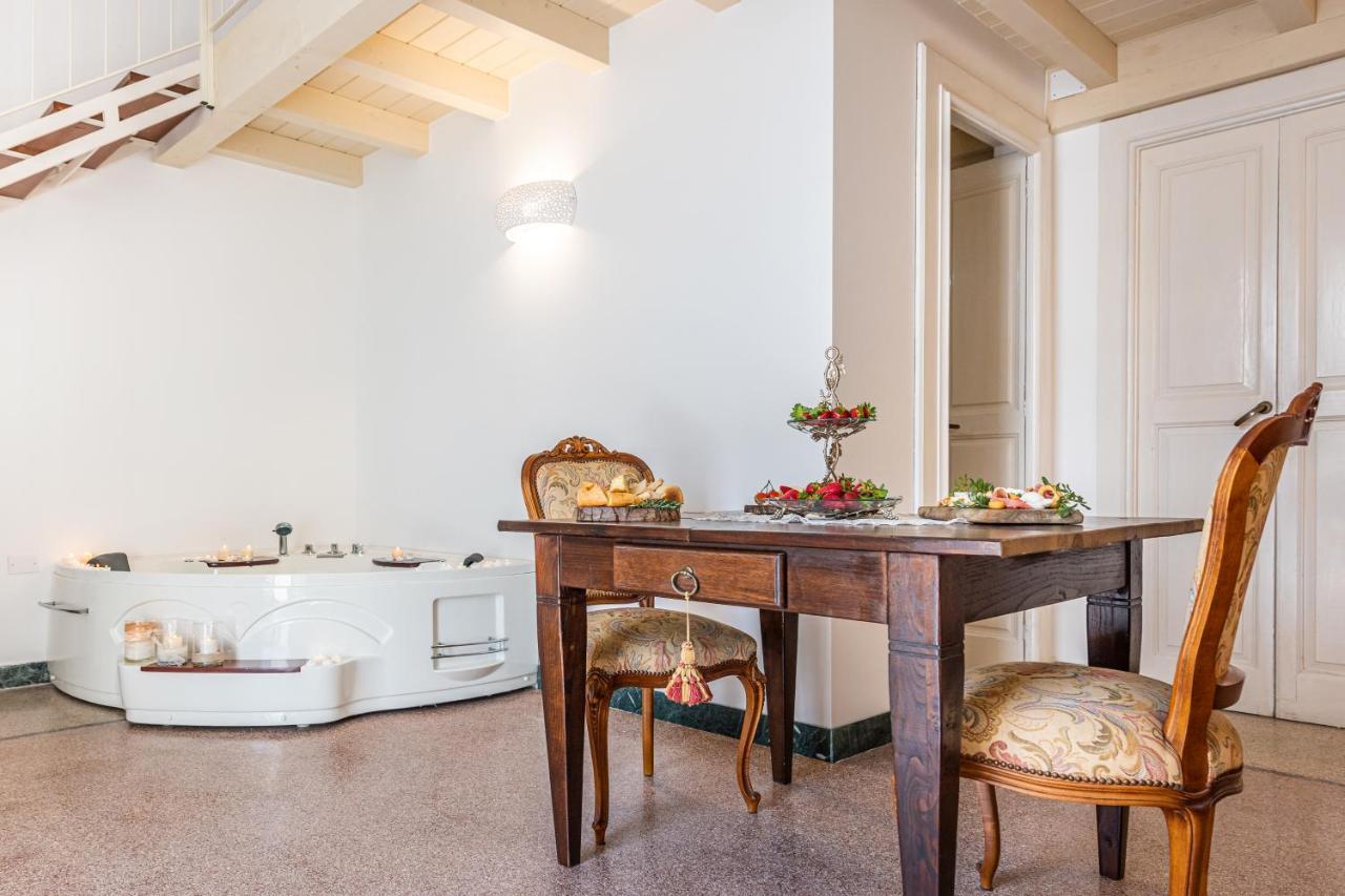 B&B o Monolocali Le Stanze di Felline Esterno foto